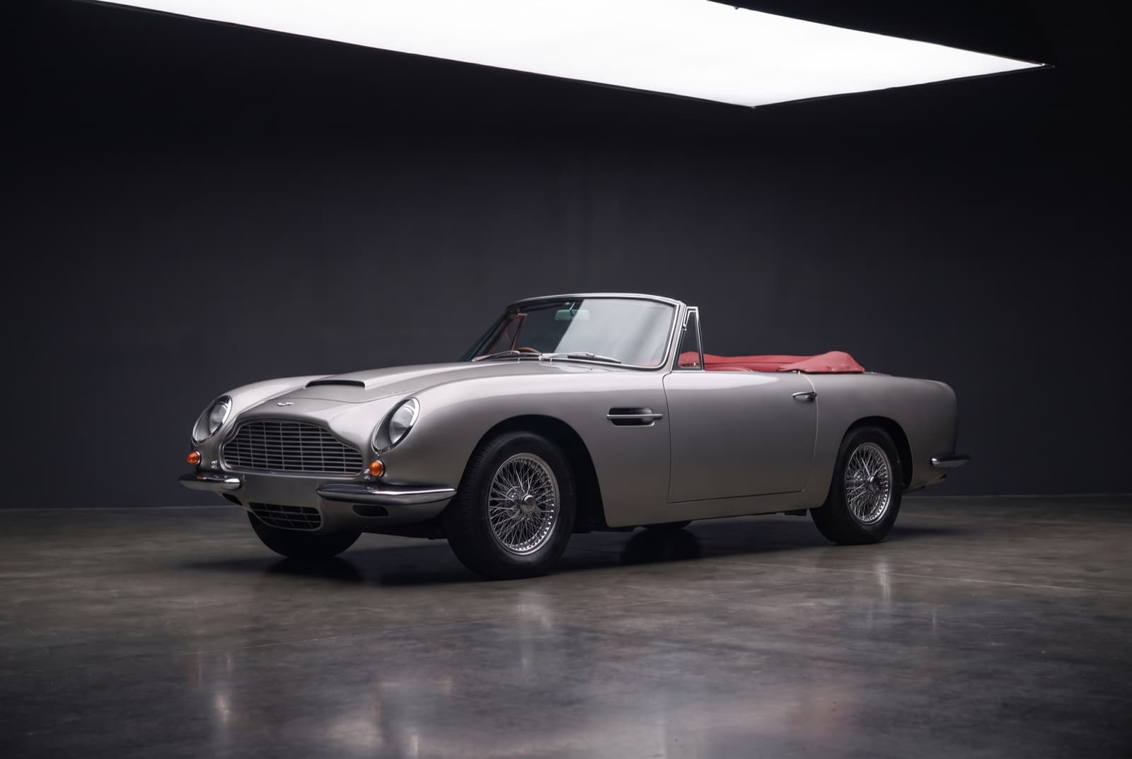 Aston Martin DB6 (1965-1971)