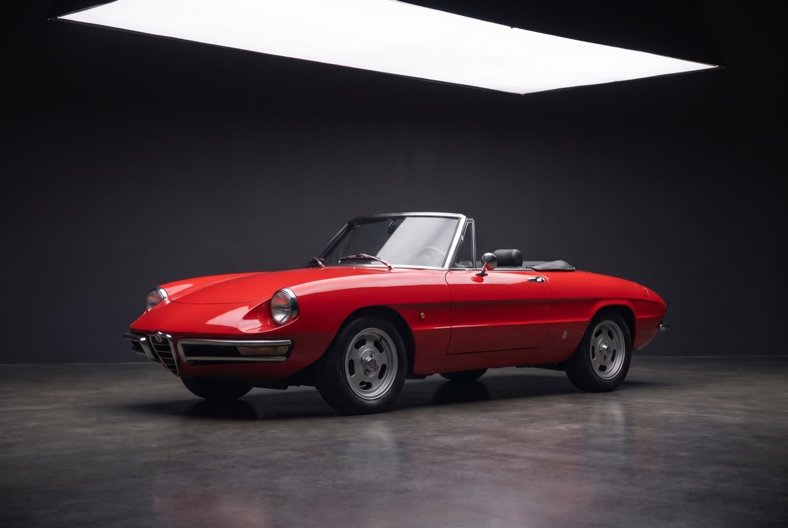 Alfa Romeo Spider Duetto (Series 1) (1966-1969)